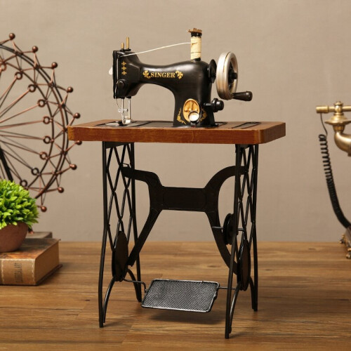 Vintage Iron Sewing Machine Model Clothing Shop Window Crafts 2