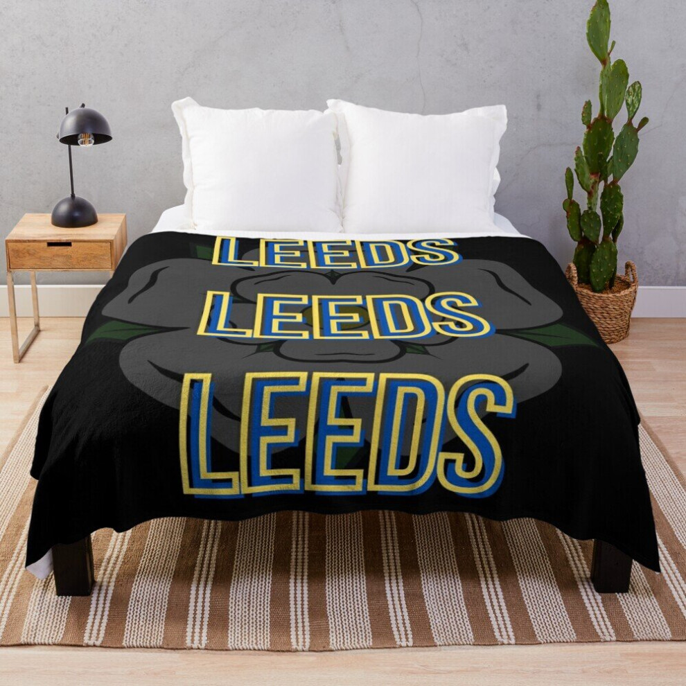 Fleece Throw Blanket Leeds Leeds Leeds for Sofa Couch Kids 60 x 50 Inches