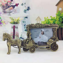 5 Inch Classic Horse Carriage Photo Frames for Picture European Metal Foto Frame Table Decor Birthday Wedding Shadow Box