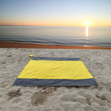2x2.1m Waterproof Beach Mat Pocket Beach Blanket Folding Camping Mat Mattress Portable Lightweight Mat Outdoor Picnic Mat Sand