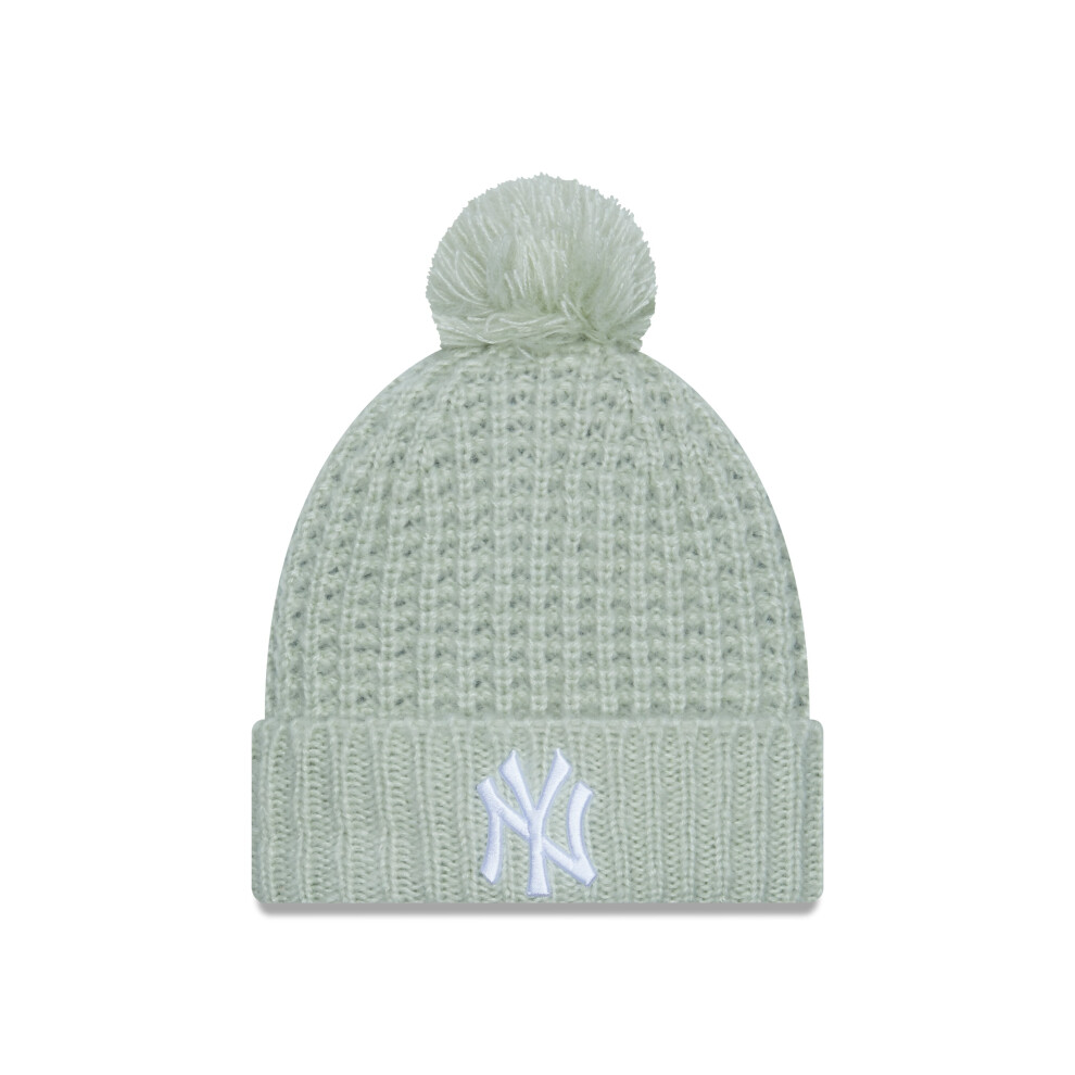 New Era Womens Cosy Pom Pom Beanie ~ New York Yankees Light Green