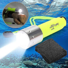 Portable 6000 Lumen Diving Torch Underwater 50 Metre Torch Rechargeable Led Light Diving Safety Torch