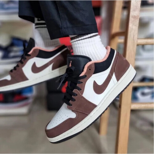 (UK9=EUR44=28CM) Nike Air Jordan 1 Low SE Mocha DC6991-200 Men's Sports  Footwear