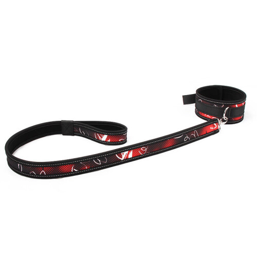 Black and Red Patterned Beginners Bondage Collar and Lead 2