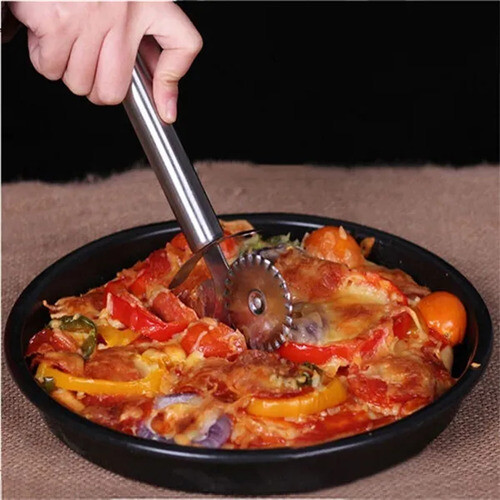 Double Roller Wheels Pizza Cutter 2