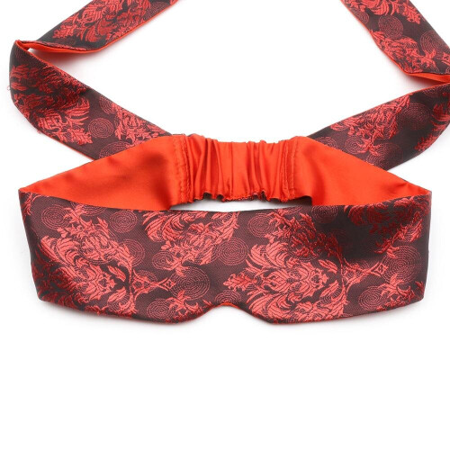 Scarlet Luxury Silk Blindfold 2