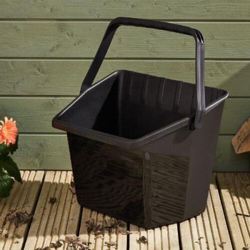 Addis Garden Cleaning Scoop With Handle Black 1