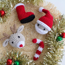 Christmas Hoooked Amigurumi DIY Kit W/Eco Barbante Yarn