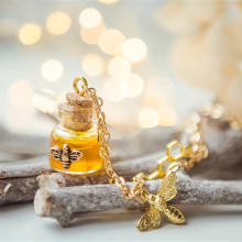 Cartoon Creative Bee Honey Pendant Necklace Childrens Decorative Accessories Holiday Birthday Gift For Boys And Girls