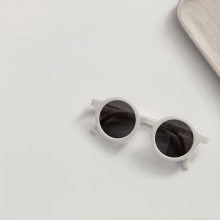 1pc Girls Vintage Sunglasses For Kids UV Protection Cartoon Sunshade Glasses For Babies Photography Props Glasses For Birthday Parties Foldable And E