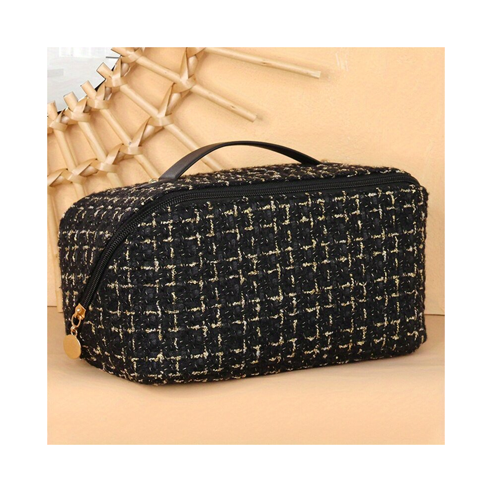 Plaid Pattern Large Capacity Cosmetic Bag Women Portable Travel Makeup Bag With Handle And Divider Flat Lay Makeup Organizer
