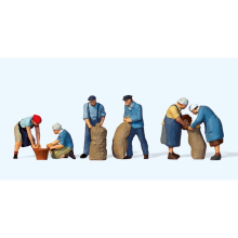 At the Potato Harvest (6) Exclusive Figure Set