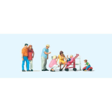 Family Day Out (7) Exclusive Figure Set