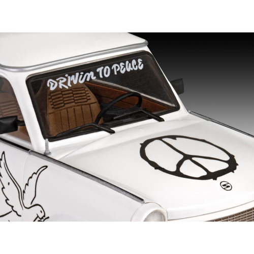 Revell Trabant 601S Builders Choice Kit (1:24 Scale) 2