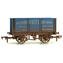 7 Plank Wagon 9ft Wheelbase Richard White Weathered