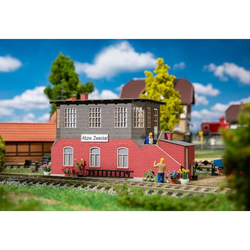 Zweckel Signal Tower Laser Cut Kit III 1