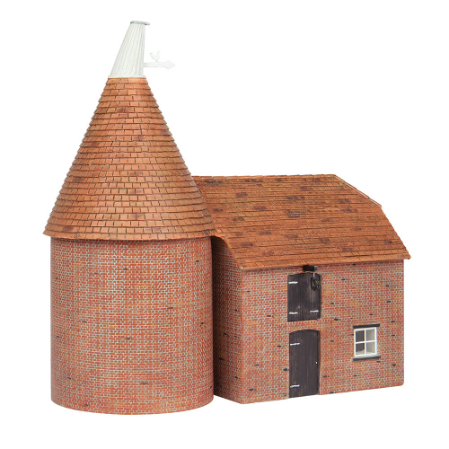 BACHMANN Scenecraft Oast House (Pre-Built)