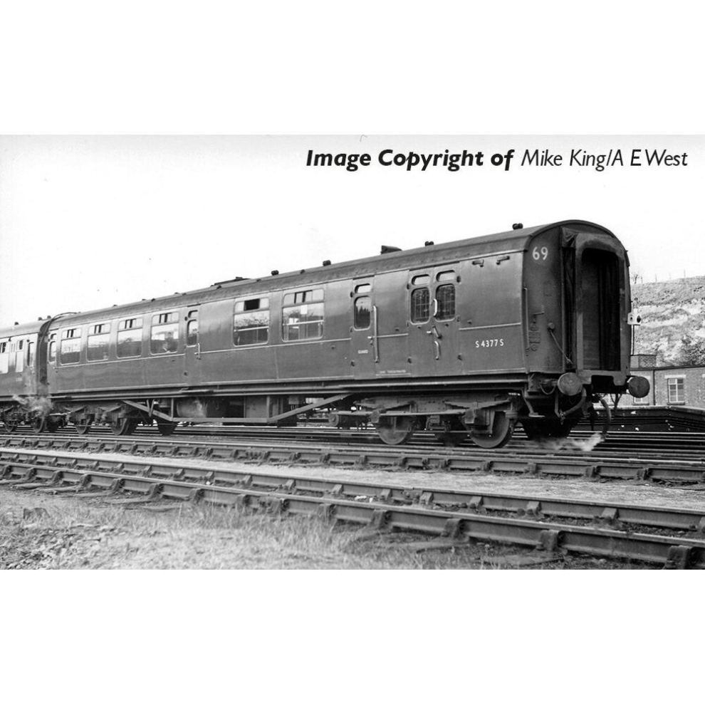 Bulleid Semi-Open 3rd Class Brake Coach BR (SR) Green