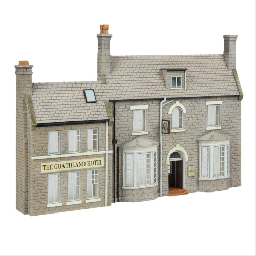 BACHMANN Scenecraft Low Relief Goathland Hotel (Pre-Built)