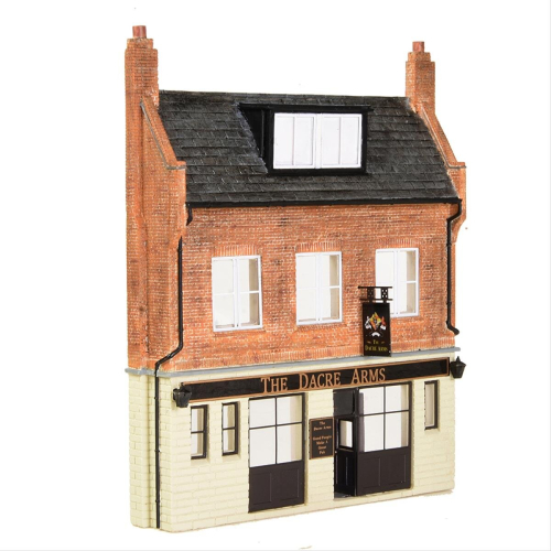 BACHMANN Scenecraft Low Relief Dacre Arms Pub (Pre-Built) 2