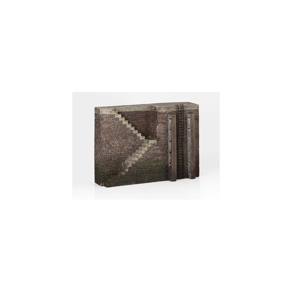 Graham Farish Scenecraft Quayside Walls With Steps (Pre-Built)