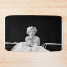 Bath Mat Marilyn Monroe in White Dress, Black and White Vintage Wall Art 20 x 31 inch Non-slip Bathroom