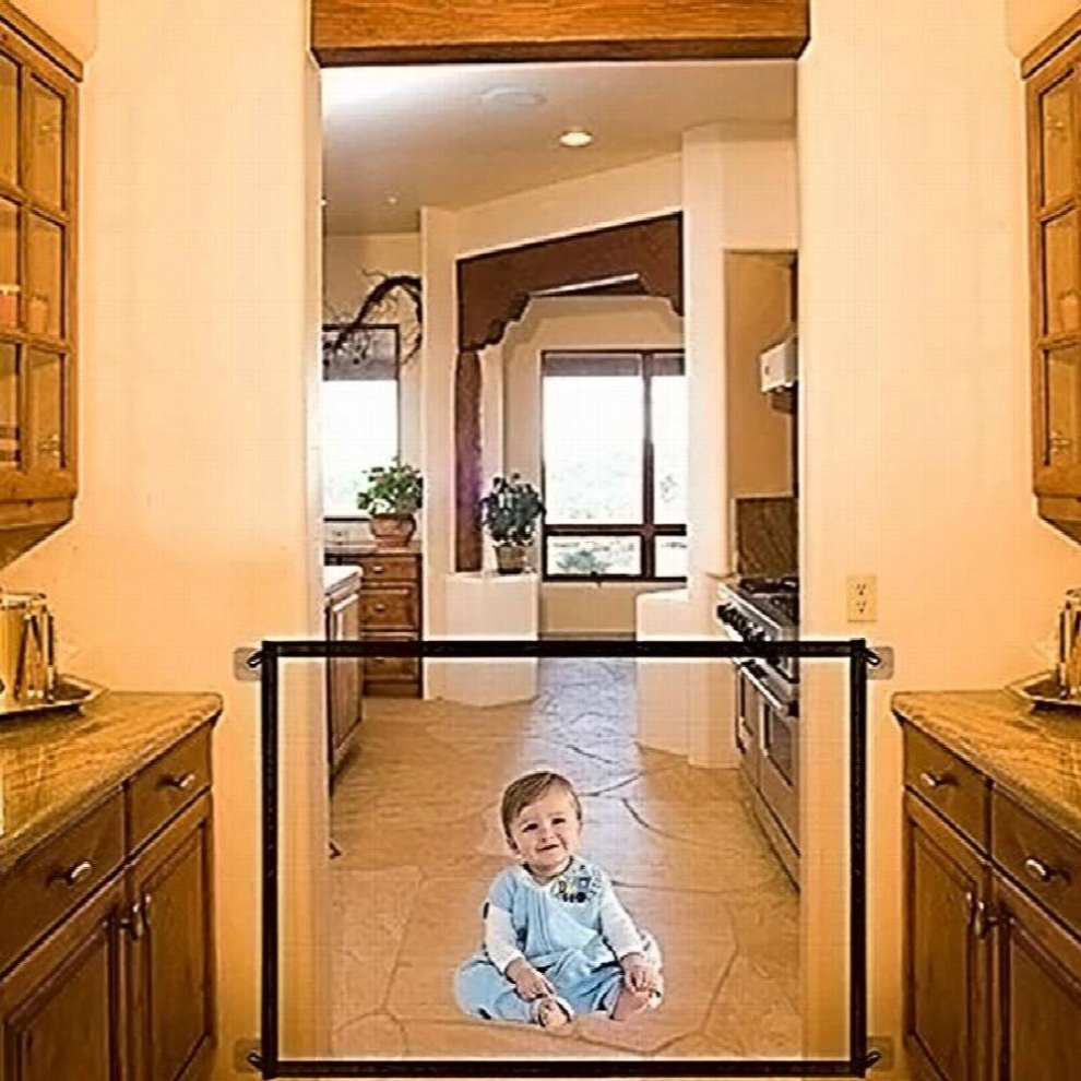 Magic Gate Portable Folding Mesh Baby Safety Fencing Gate Protection Indoor And Outdoor Safe Guard For Kids And Pets