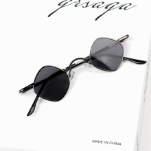 Children Vintage Small Frame Sunglasses Diamond-shaped Personality UV Protection Sun Glasses Punk Eyeglasses