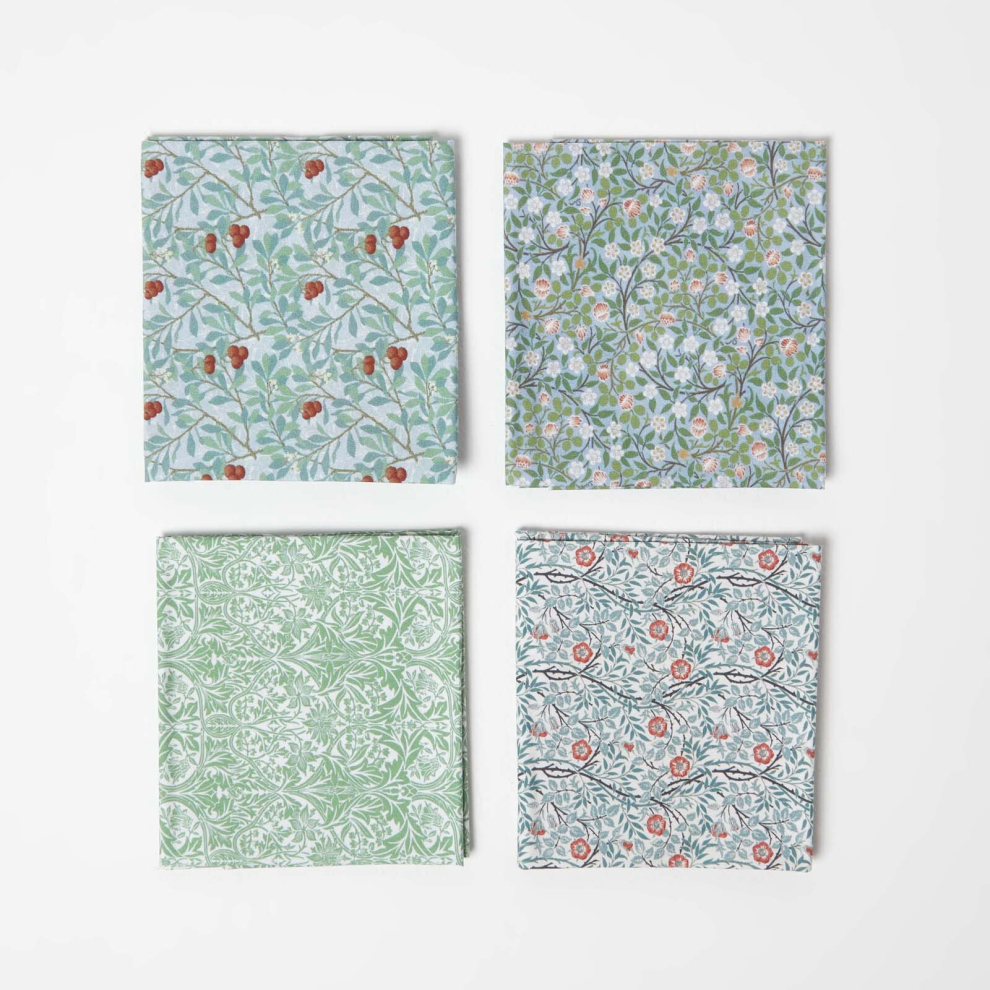 Homescapes Set Of 4 Light William Morris Fat Quarters Green