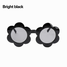 Cartoon Kids Sunglasses Bear Flower Shape Frame Child Shades Eyewear Street Beat Baby Eyeglasses Boys Girls Streetwear Glasses