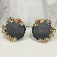Baroque Women Girls Flower Sunglasses Retro Crystal Sunglasses Summer Beach Glasses