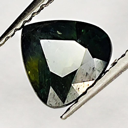 1.37ct Sapphire Party pear cut 6x6mm 1