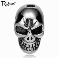 RUIMO 2mm High Polished 316l Stainless Steel Punk Style Skull Head Small Hole Beads Charms for Man Bracelets Jewelry Making