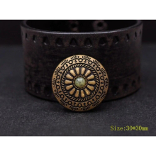 10pcs 30X30mm Antique Brass Tribal BEIGE Turquoise Bead Flower Leathercraft Belt Clothes Horse Saddles Conchos Button Screw