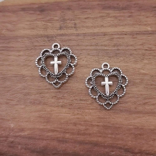 10 pcs Silver Plated Hollow Heart Shape Garland Crosses Pendant DIY Charm Christian Bracelet Earrings Jewelry Making 22*20mm