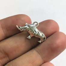 10pcs 24x15mm Rhinoceros Charms Pendants Antique Silver Jewelry For DIY Making Rhinoceros Necklace Accessories