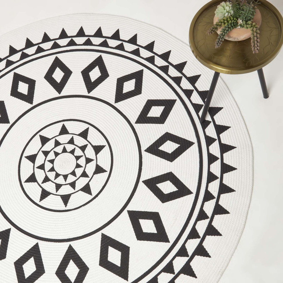 Homescapes (200Cm Round) Lia White & Black Mandala Handoven Cotton Rug