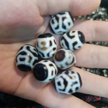 1pcs/lots Natural Agate Daluo Bead Buddha Heart Six Eyes Dzi Ancient Sacred object National customs kralen diy chain