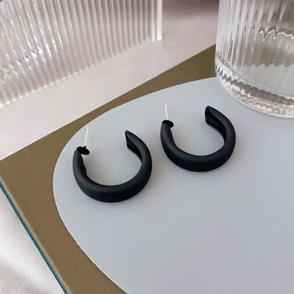 Vintage Round C Shape Clip on Earrings for Girls Hot Hoop Stud Earrings Party Cuff Earrings Arrival-image-OPC-PCV6KF9-NEW