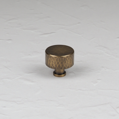 (30mm Knob	) Antique Brass Hammered T-Bar Handle & Knobs