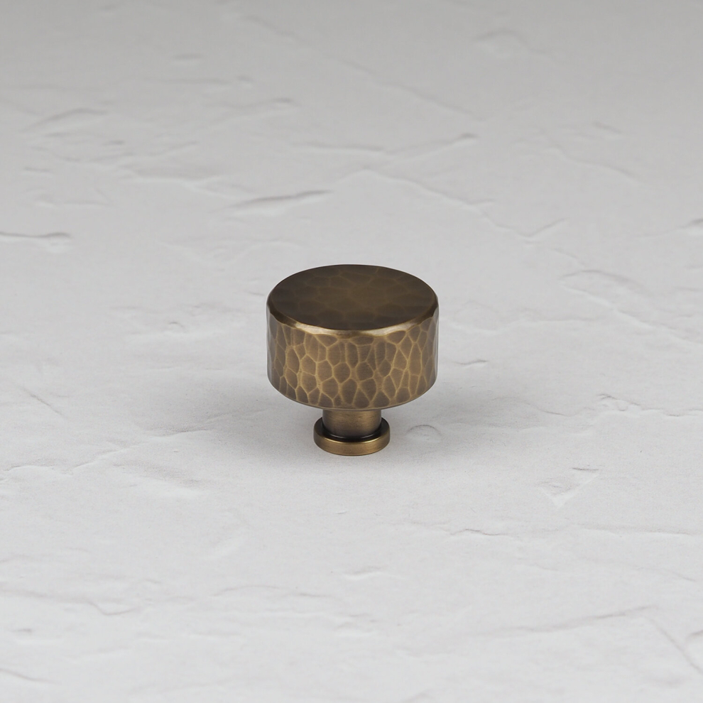 (30Mm Knob ) Antique Brass Hammered T-Bar Handle & Knobs 5060796708950