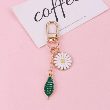Small Daisy Flower Keychain Bell Ribbon Key Ring Women Bag Ornaments Phone Airpods Pendents Gift For Girl