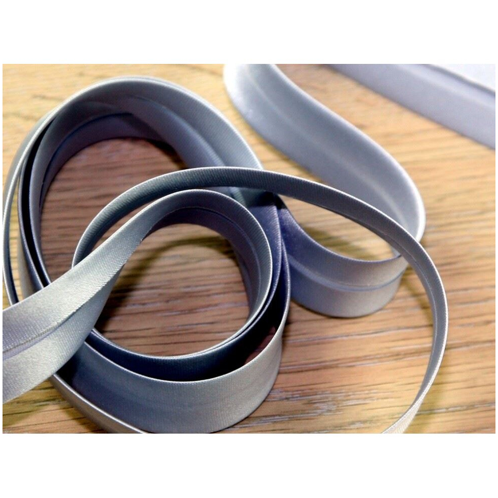 Prym 30mm Duchesse Satin Bias Binding Tape Silver - per metre
