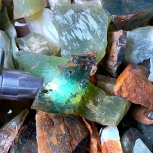 500 Grams Of Natural Jade Stone Raw Materials Xiuyan Jade Flower Jade Practice Jade Carving jade And Retail