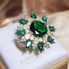 Women Rings Emerald Sunflower Ring Female Jewelry Brilliant Zircon Girls Holiday Gift Party