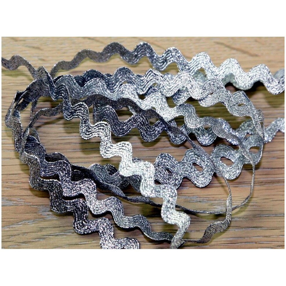 Prym 11mm Metallic Ric Rac Trim Silver - per metre