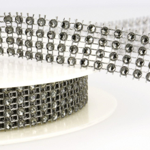 Stephanoise 30mm Sequin & Bead Trim Grey Silver - per metre