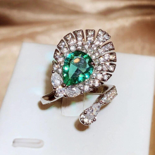 Advanced Women Rings Peacock Tail Emerald Ring Female Vintage Jewelry Brilliant Zircon Girl Gift Party