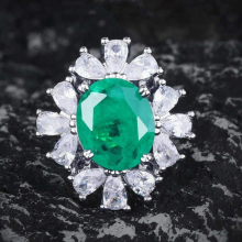 Advanced Women Rings Cotton Emerald Flower Ring Female Bright Zircon Jewelry Girls Holiday Gift Party