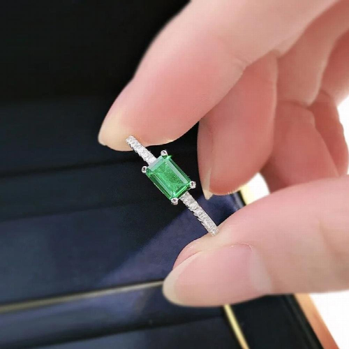 4 * 6 Emerald Single Advanced Diamond Versatile Style Proposal Ring Ring for Women 2